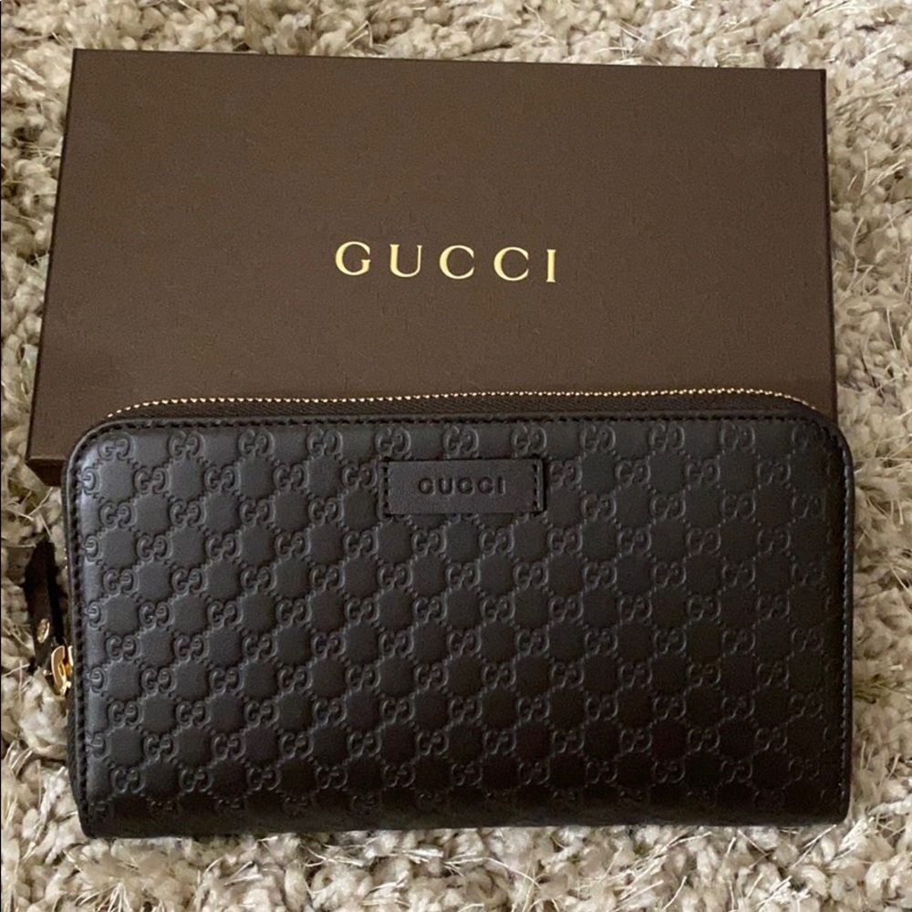 Gucci micro guccissima zipped wallet